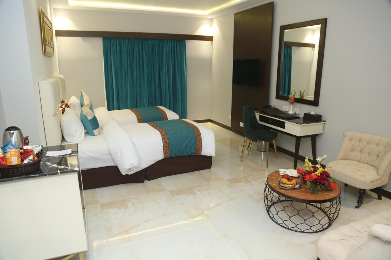 Faletti'S Grand Hotel Multan Exterior foto